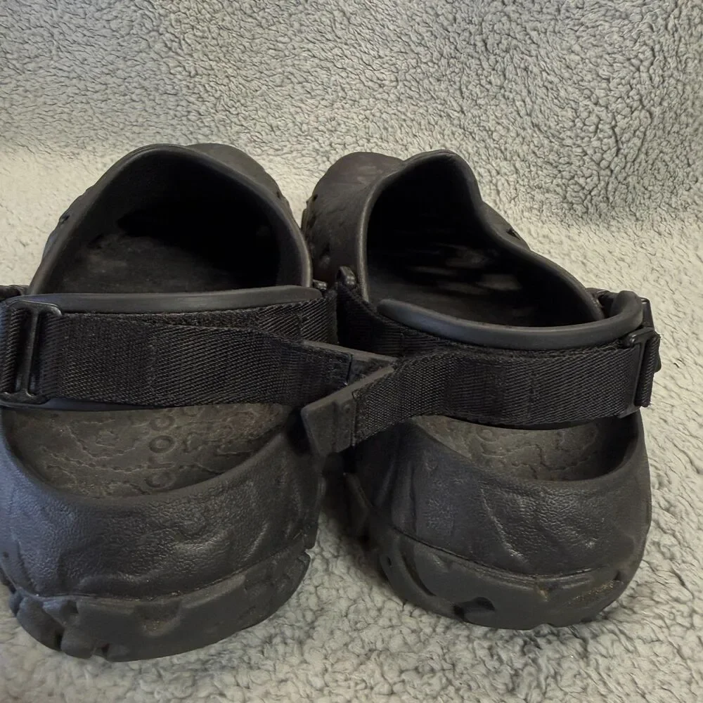 CROCS All-Terrain Atlas Clog Mens 11 Black Sandals 208391-060 Outdoor Rugged MTN